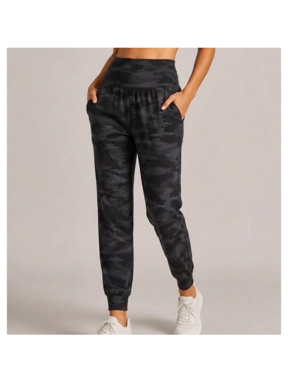 Athleta Salutation Jogger In Camo Size 3X